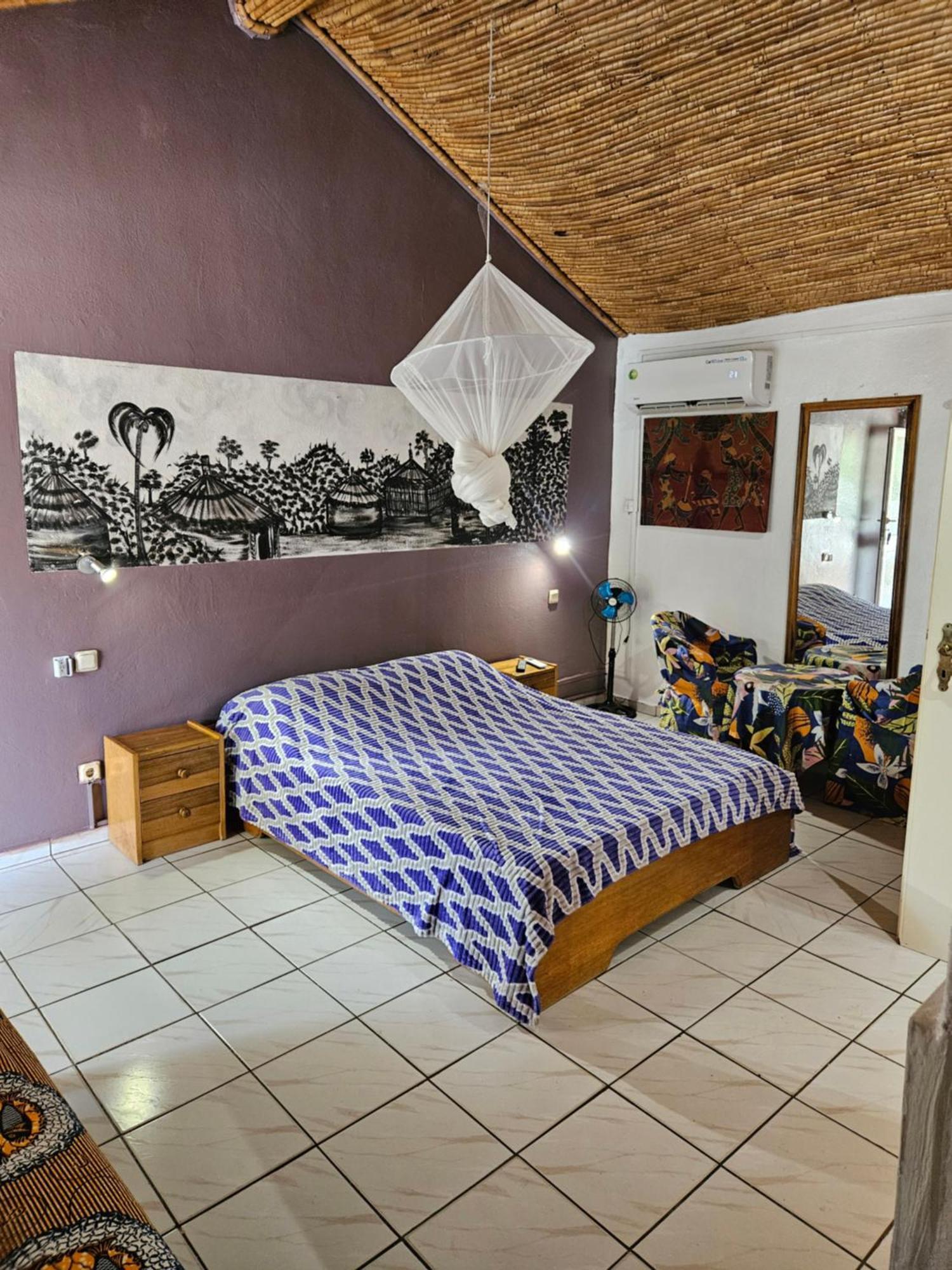 Hotel Club Safari 엠보우 외부 사진