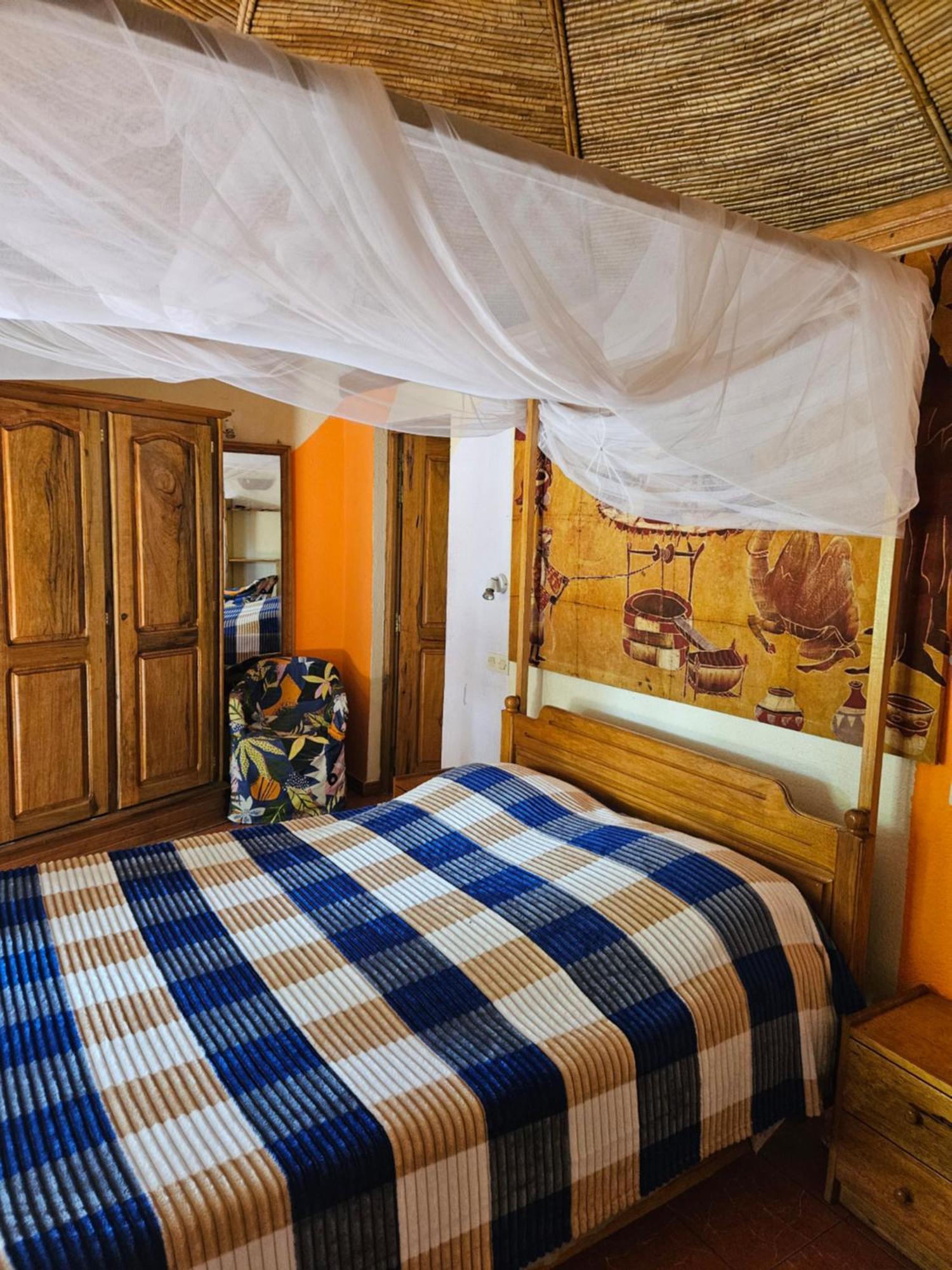 Hotel Club Safari 엠보우 외부 사진
